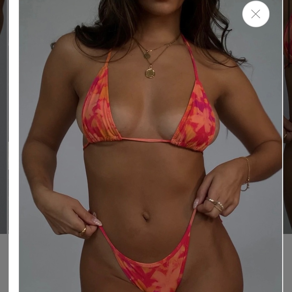 437 Swim triangle bikini, top size S